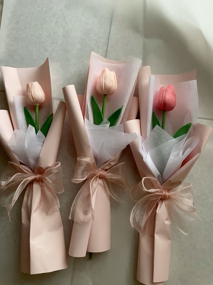 Single Tulip Bouquet